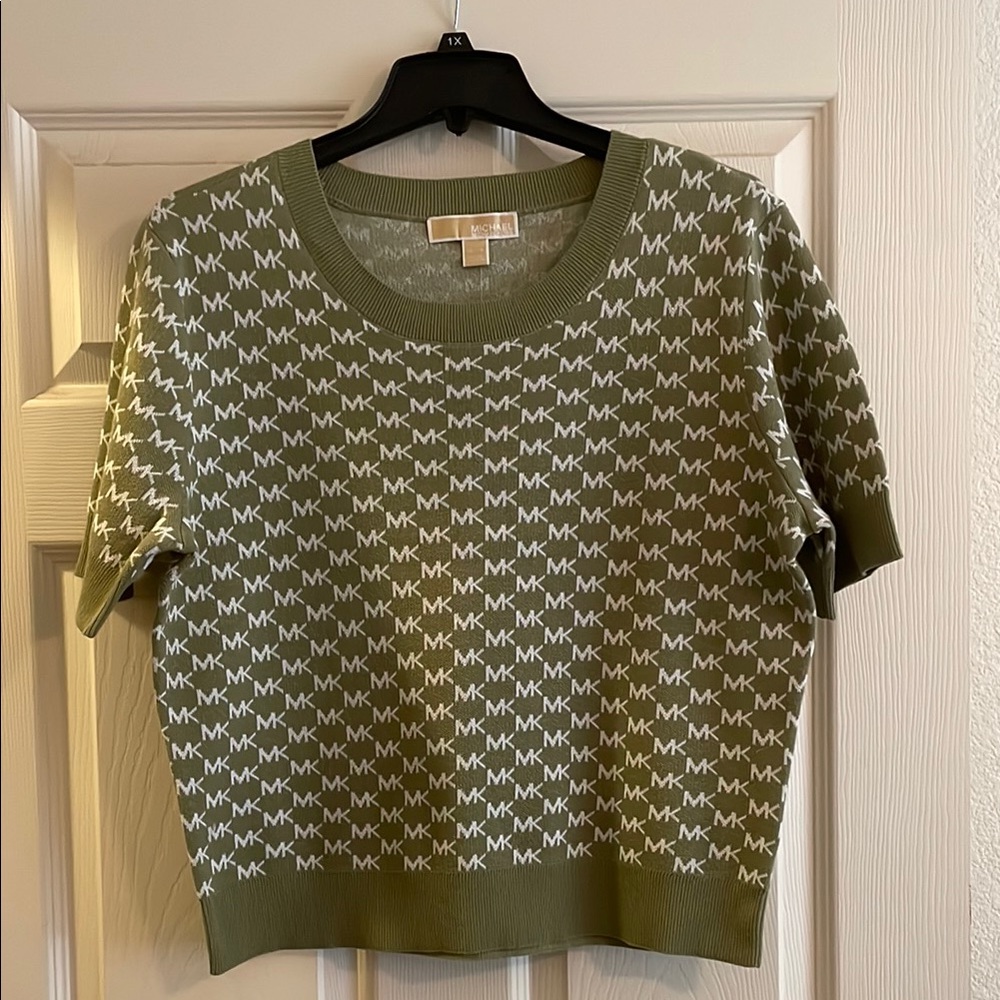 NWT MICHAEL Michael Kors Green Monogram Shirt Sleeve Sweater - size XL